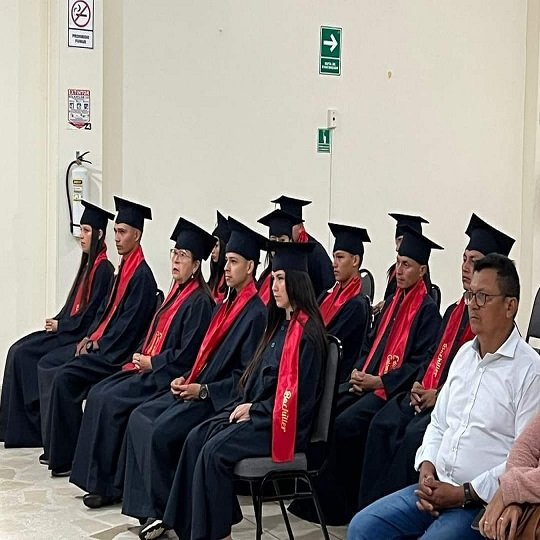 OBTENGA SU DIPLOMA DE BACHILLER – ESTUDIE DESDE CASA