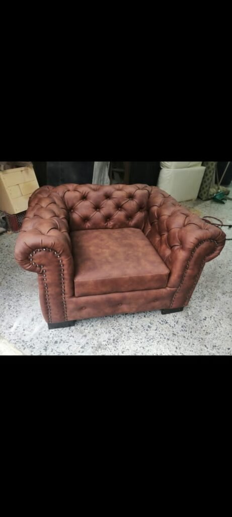 Arreglamos sus muebles en Bogotá Colombia tapicería y pintura WhatsApp 3142137296